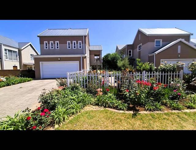 3 BEDROOM HOUSE FOR SALE IN RIVERSPRAY LIFESTYLE ESTATE